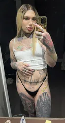 Escorts Edmonton, Alberta Analuv