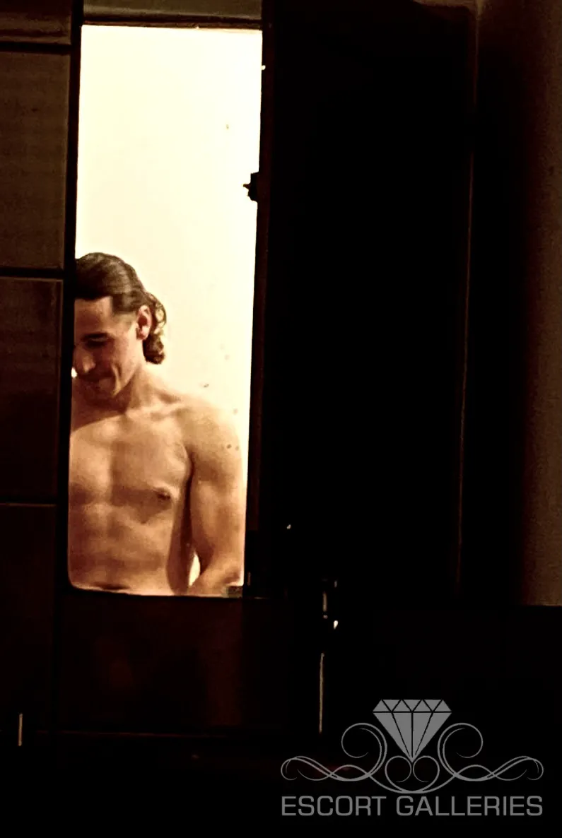 Escorts Bordeaux, France null