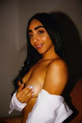 Escorts Athens, Greece Scarlet