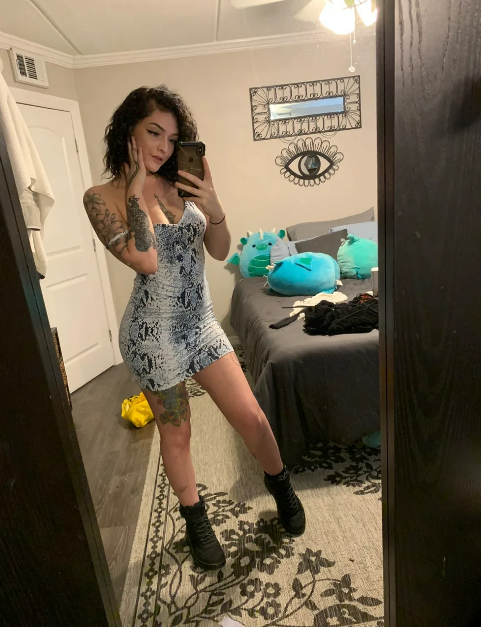 Escorts Phoenix, Arizona Am down for some fun send me a text on my snap cxJordan -