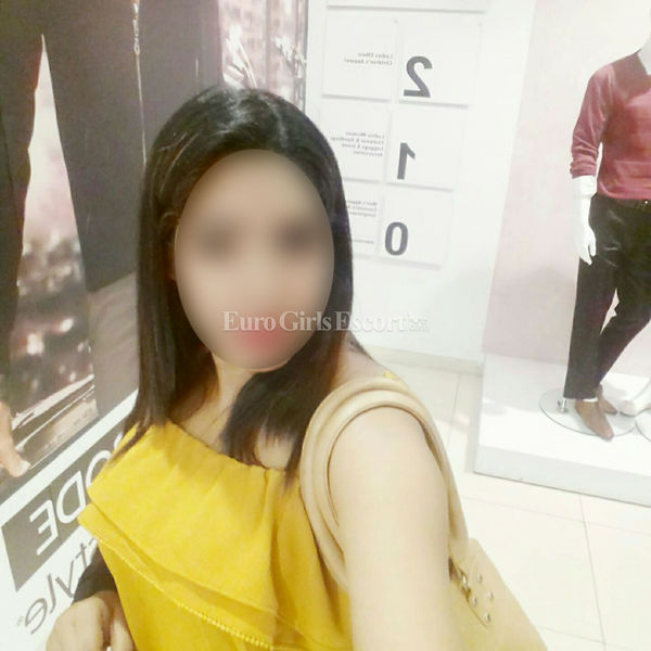 Escorts Coimbatore, India Sneha