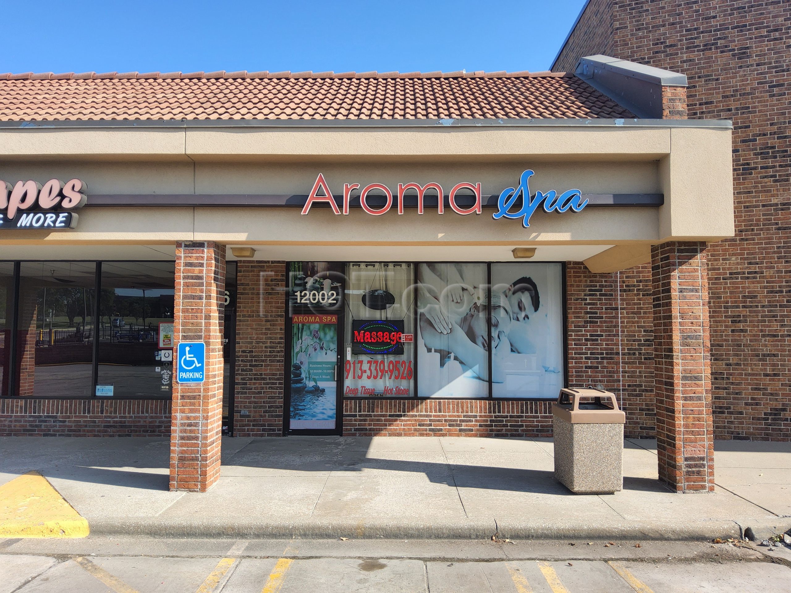 Overland Park, Kansas Aroma Spa