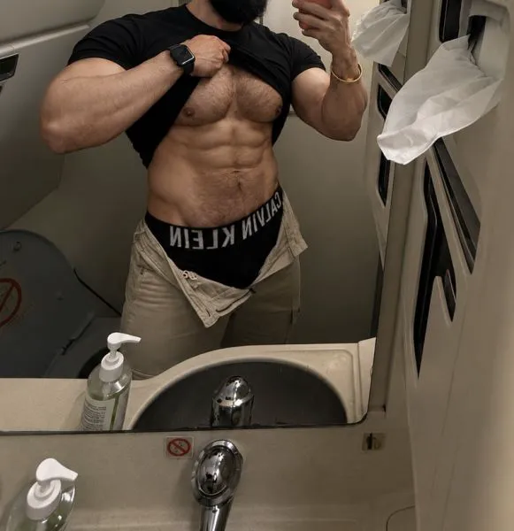 Escorts Bangkok, Thailand Ronakdaddy