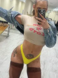 Escorts Long Island City, New York Be a good boy for me