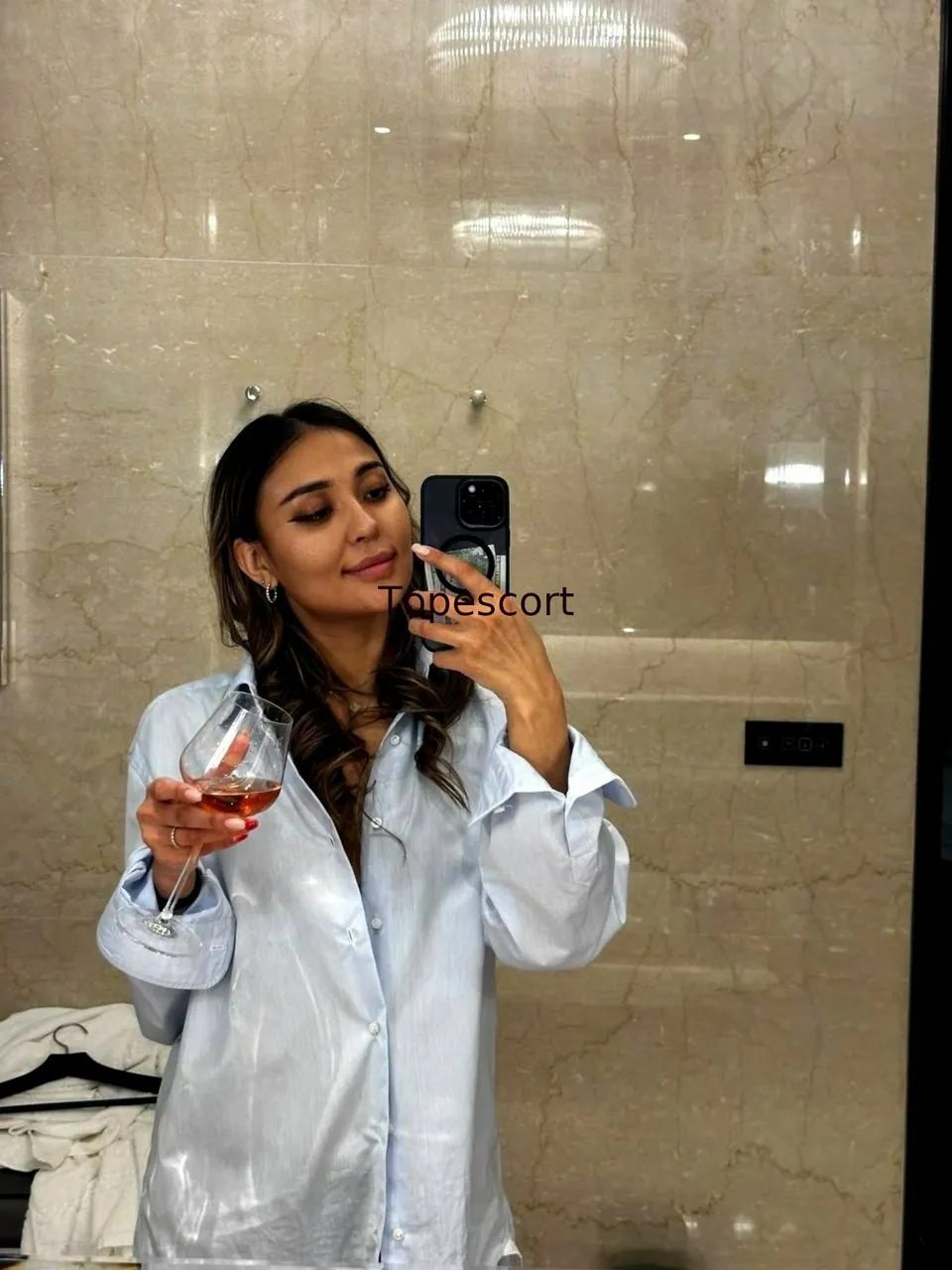 Escorts Hong Kong, Hong Kong Mona