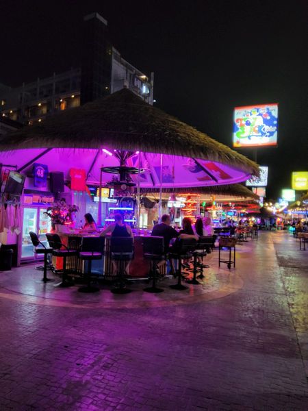 Beer Bar / Go-Go Bar Phuket, Thailand Love Shack Bar