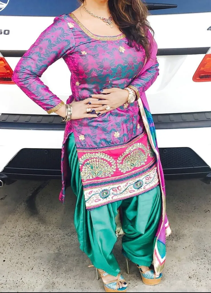 Escorts Muscat, Oman Super Hot Mature Escort Girl Full Service