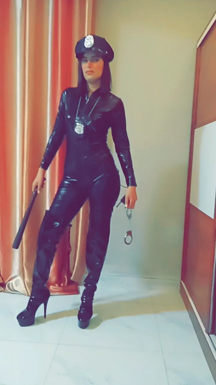 Escorts Dubai, United Arab Emirates ☣️ Mistress Maram ☣️