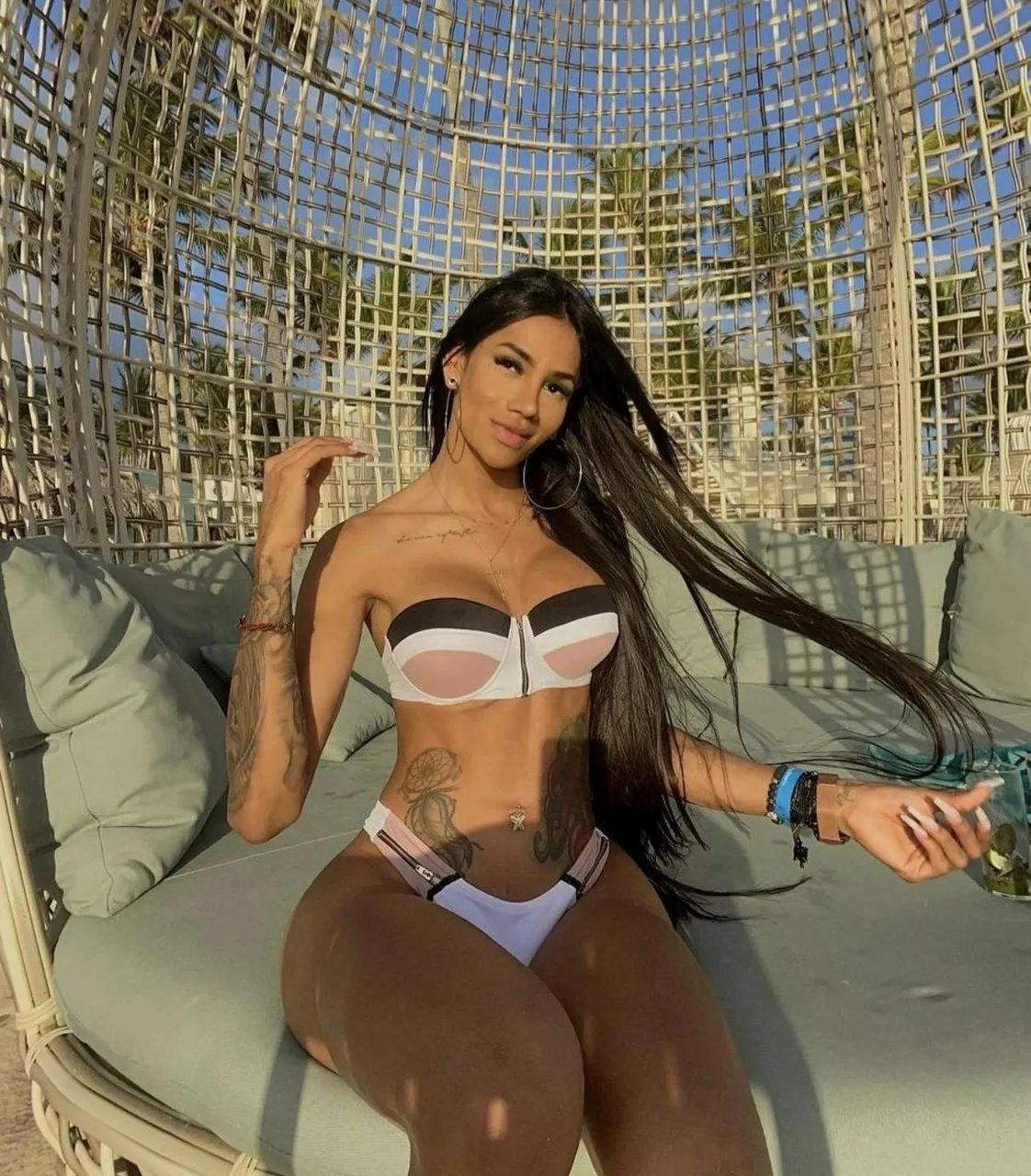 Escorts Tampa, Florida 🇨🇴VISITIN 2 DAYS