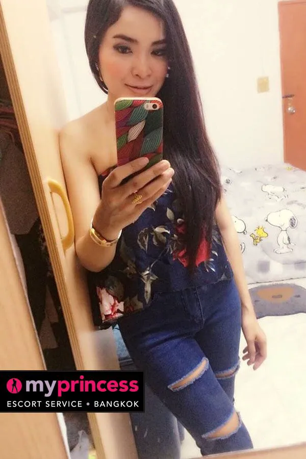 Escorts Bangkok, Thailand Full Service Deluxe Escort Venus GFE Massage Sex Toys