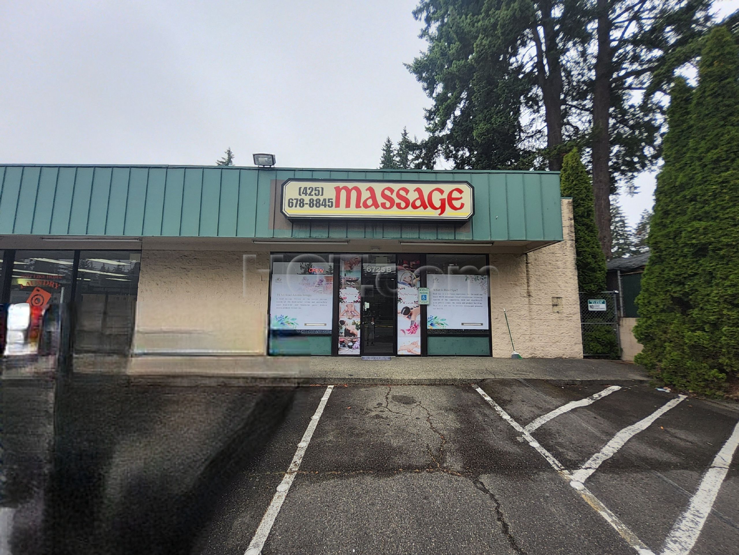 Lynnwood, Washington Red Leaf Massage