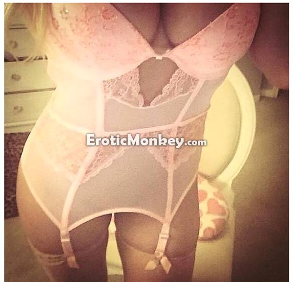 Escorts Riverside, California Salome
