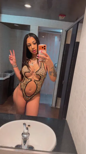 Escorts Vallejo, California Naomi