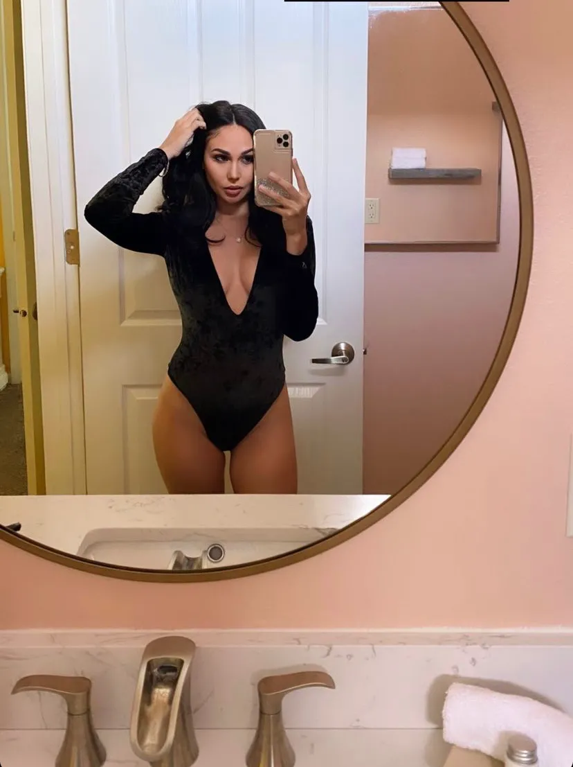 Saskatoon, Female Escorts - 507-405-4144