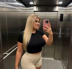 Escorts Prince Albert, Saskatchewan 5.8.7 - 7.7.7.- 3.4.4.9