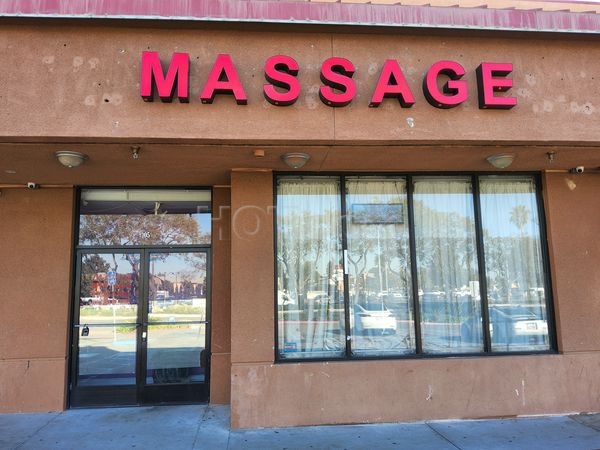Massage Parlors Santa Ana, California Blue & Moon Massage Spa