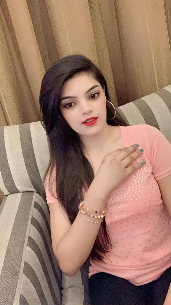 Escorts Dubai, United Arab Emirates Jiya Indian Girl