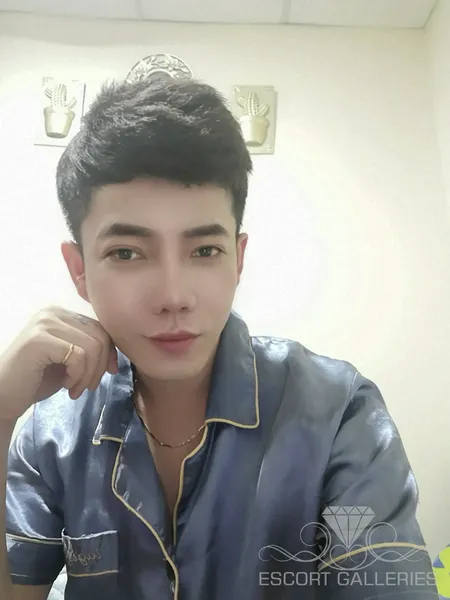 Escorts Dubai, United Arab Emirates Alex