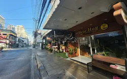 Bangkok, Thailand Bear Hug Massage