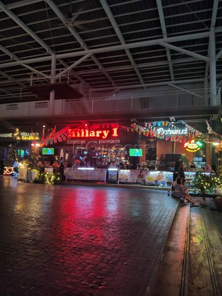 Beer Bar / Go-Go Bar Bangkok, Thailand Hillary 1