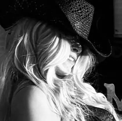 Escorts Fort McMurray, Alberta LADY XENA