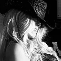 Escorts Fort McMurray, Alberta LADY XENA