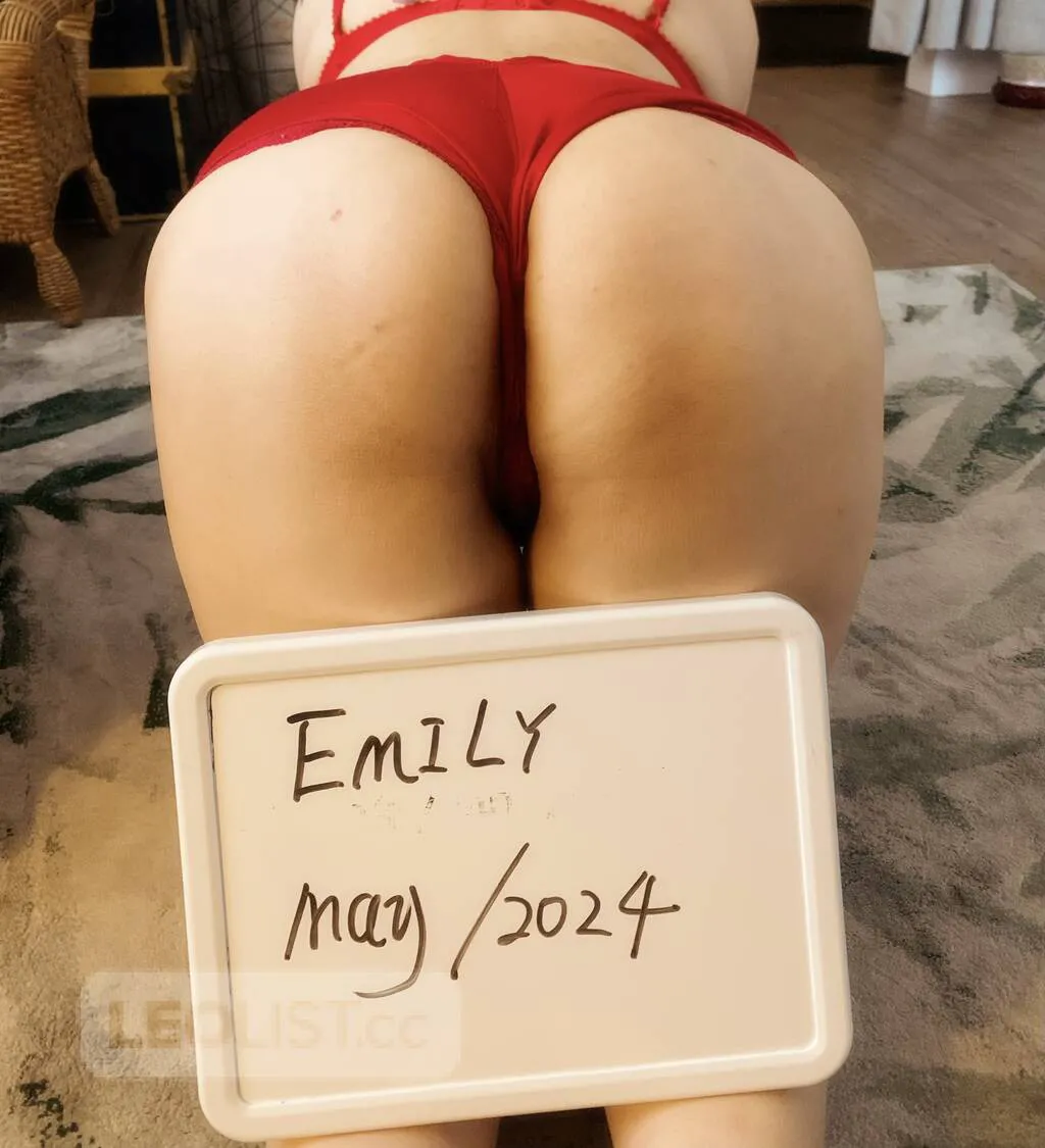 Escorts Longueuil, Quebec Full GFE service 120hh with cute Emily