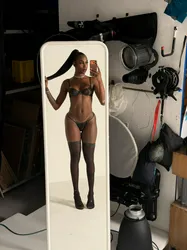 Escorts Manchester, England Katharina Motta