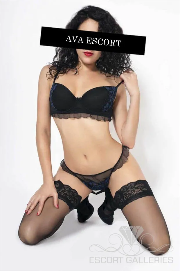 Escorts Dusseldorf, Germany Kiara