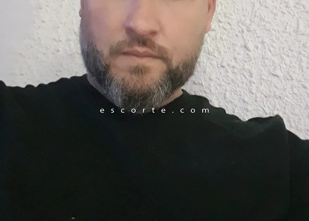 Escorts Cannes, France Sergioescortboy