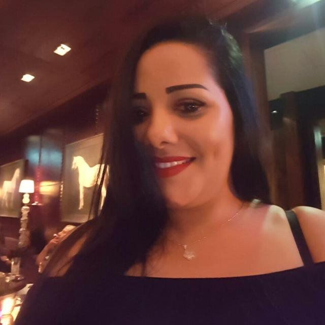 Escorts Dubai, United Arab Emirates Laila Busty Milf