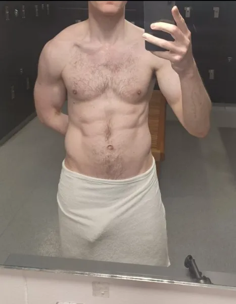Escorts London, England TallJockBttm