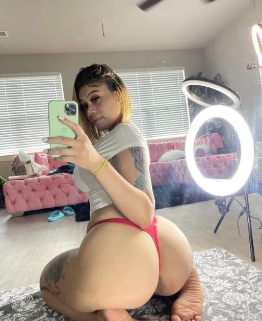 Escorts Fredericton, New Brunswick Jenny