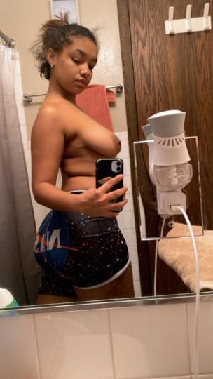 Escorts Louisville, Kentucky 💋 🚗Available for hook up 💕wanna Fuck me🚗Car Fun🚗 Incall/Outcall💋  23 -