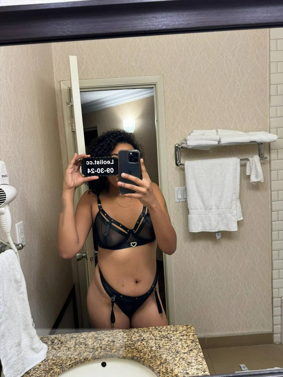 Escorts London, Ontario HH INCALL SPECIALS!!