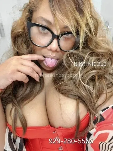 Escorts Albany, New York NIKKI NICOLE 34DDD SUPER BUSTY AND PLAYFUL