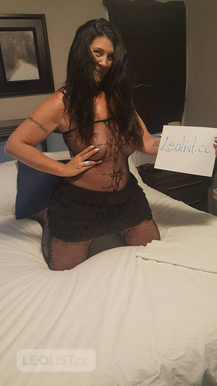 Escorts Victoria, British Columbia Ms Skye Jones