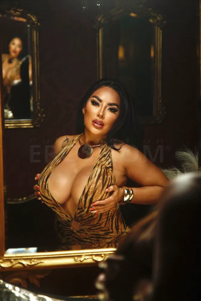 Escorts New York City, New York VIP Kiara Mia