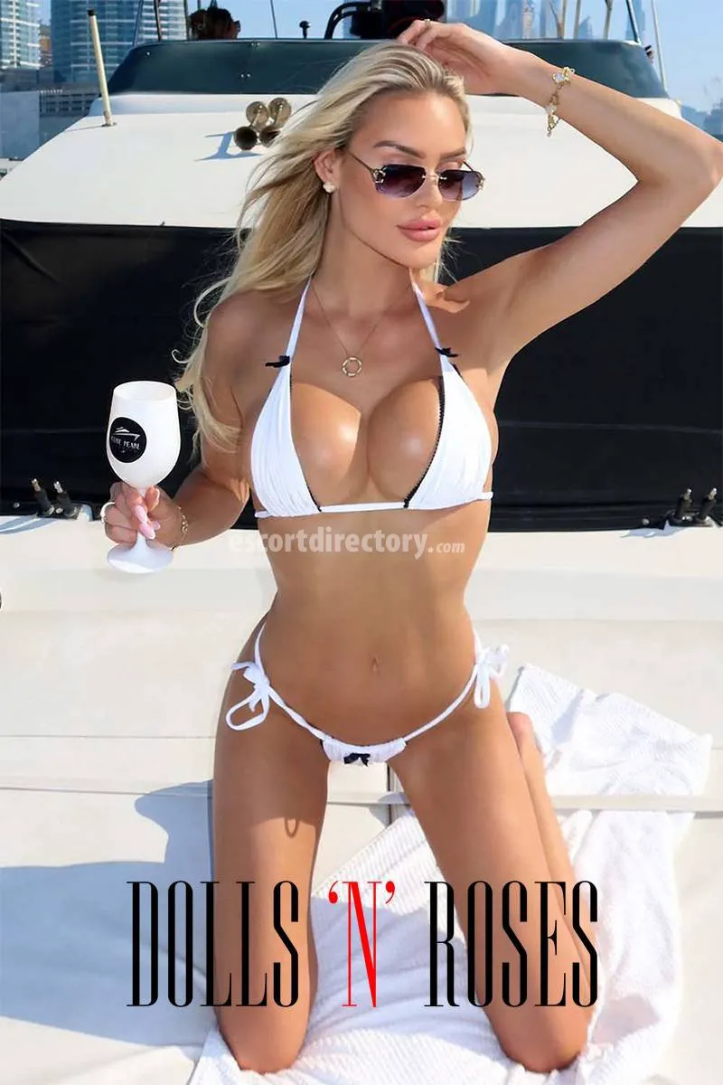 Escorts London, England Amelia, Dollsandroses