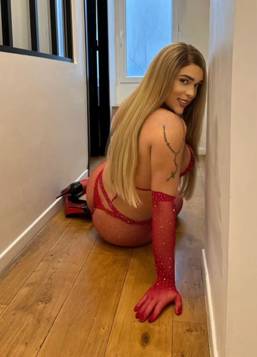 Escorts Manhattan, New York Carolinne party TOP