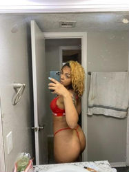 Escorts Miami, Florida ✨Curvy Ebony Queen✨💕Amazin Throat Boms Ass Tight Pussy💕💦💯% Independent Ready for Hookup💋Available/