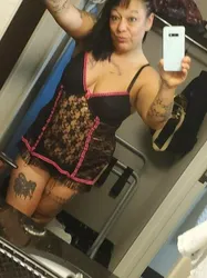 Escorts Louisville, Kentucky 🤶GET UR🎅 XMAS PRESENT EARLY🎅 HORNY LIL INDIAN HERE,, WANNA HAVE SOME🥳 FUN WIT ME😛💋💋BLK HAIR💋 THICK BIG BOOTY 💯CHEROKEE HOTTIE💋,READY TO BE NAUGHTY*💋*CUM SEE ME 👀BLOW YA MIND 😉  42 -