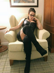 Escorts Asheville, North Carolina Dominant Goddess puts you in your place... **NO SAME DAY APPT**