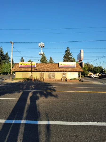 Sex Shops Portland, Oregon Peep Hole