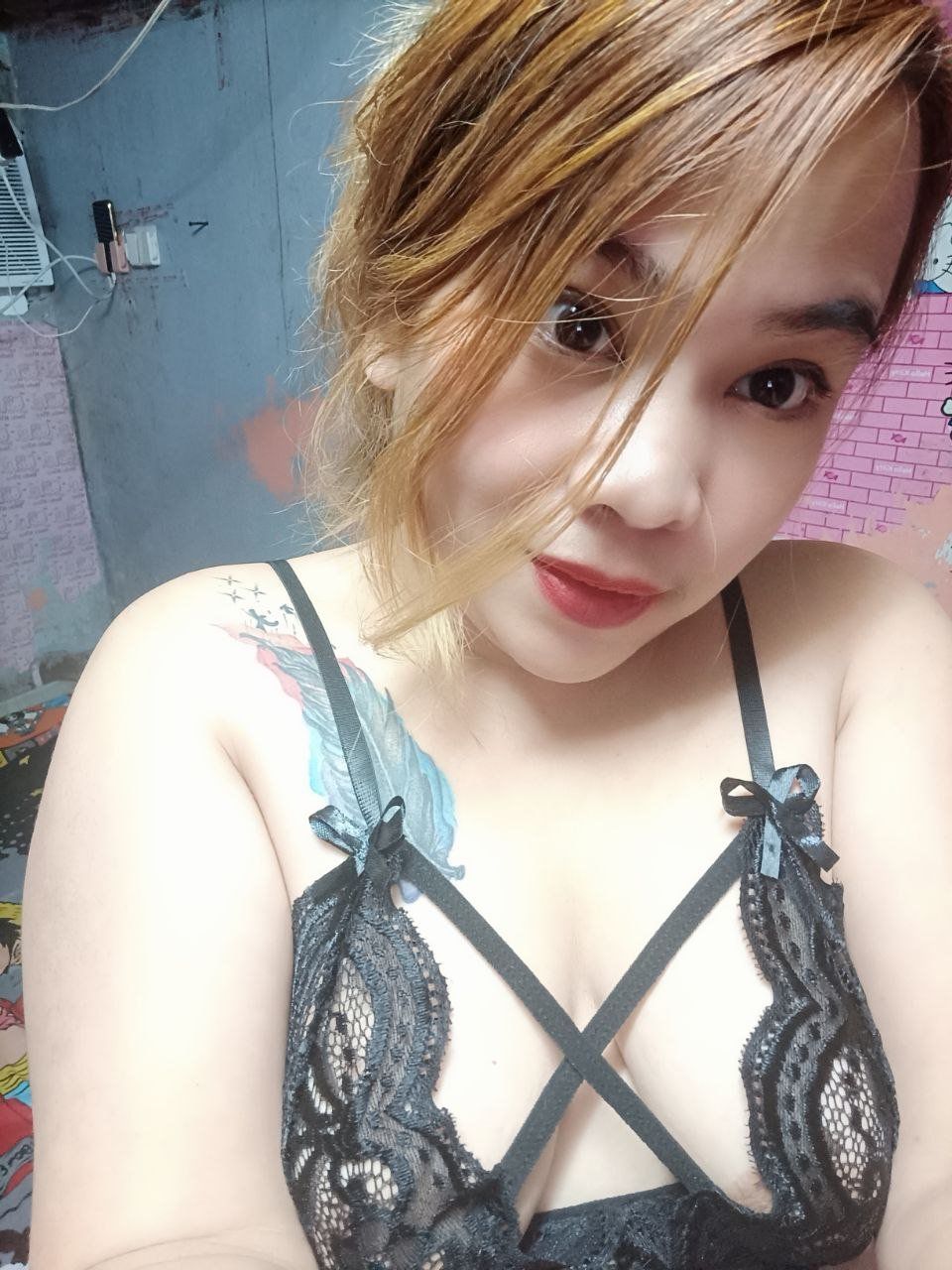 Escorts Manila, Philippines BOOBSIE AND Solid Squiter Girl With Face