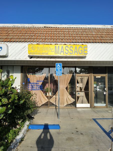 Massage Parlors West Hills, California Refreshing Massage