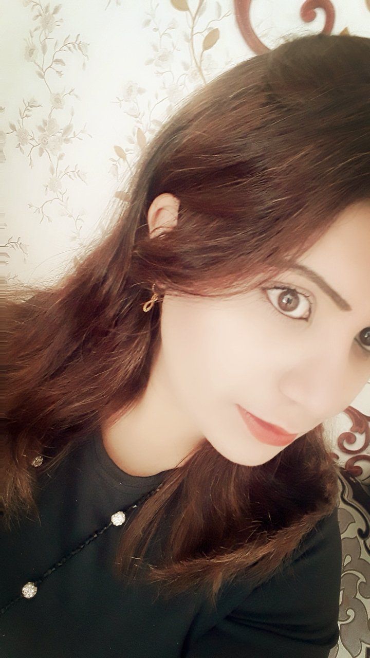 Escorts Abu Dhabi, United Arab Emirates Simran Indian Girl