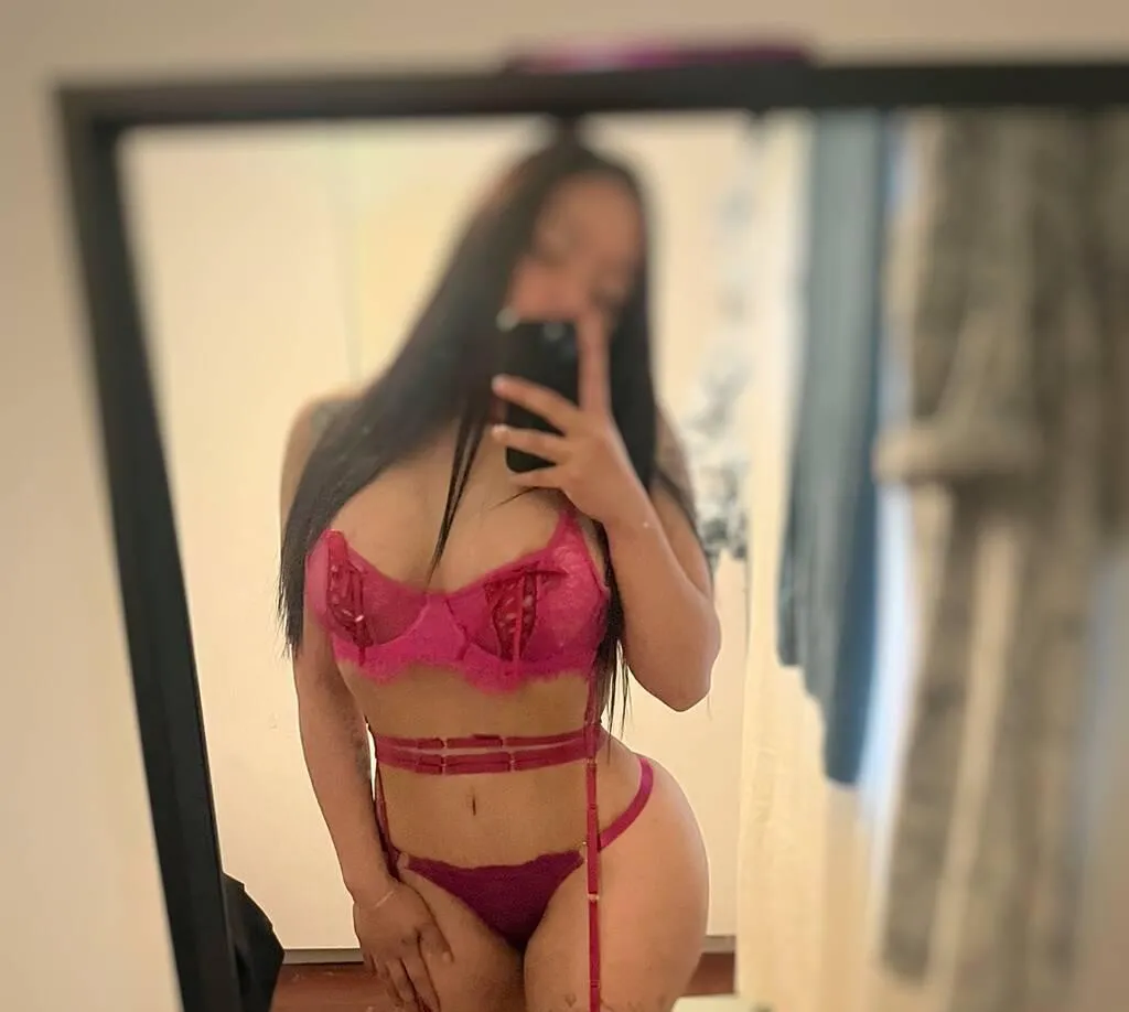 Escorts Victoria, British Columbia Ruby