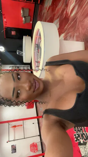 Escorts Denver, Colorado Milan Zhene