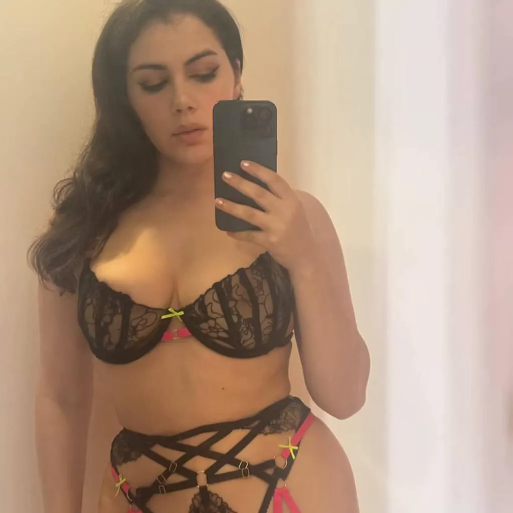 Escorts Ottawa, Ontario NAUGHTY LUNARA | i'm available for a pleasure moment